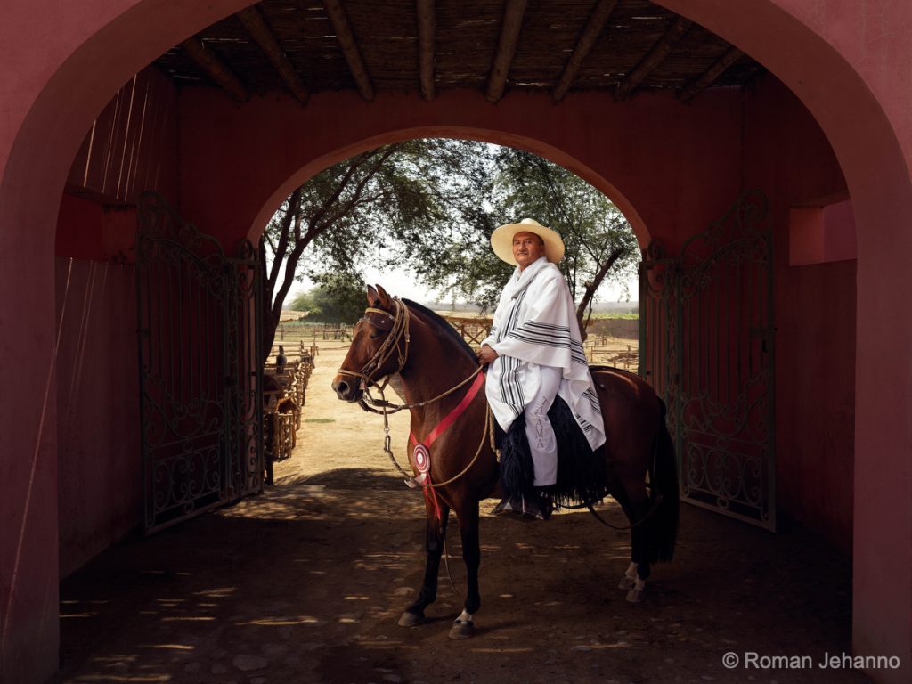 Portada de Exhibición y Show de Marinera a Caballo